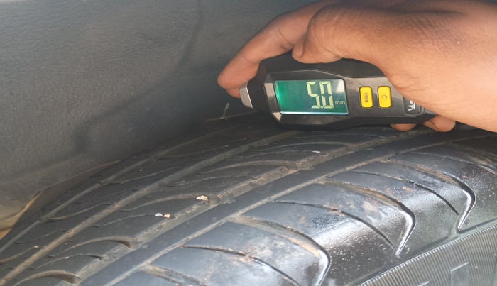 2012 Toyota Corolla Altis G DIESEL, Diesel, Manual, 1,32,571 km, tyre