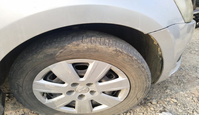 2012 Volkswagen Vento TRENDLINE DIESEL 1.6, Diesel, Manual, 1,07,960 km, tyre