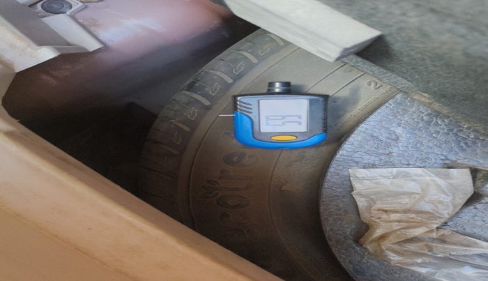 2021 Mahindra XUV300 W8 (O) 1.5 DIESEL, Diesel, Manual, 1,08,562 km, tyre