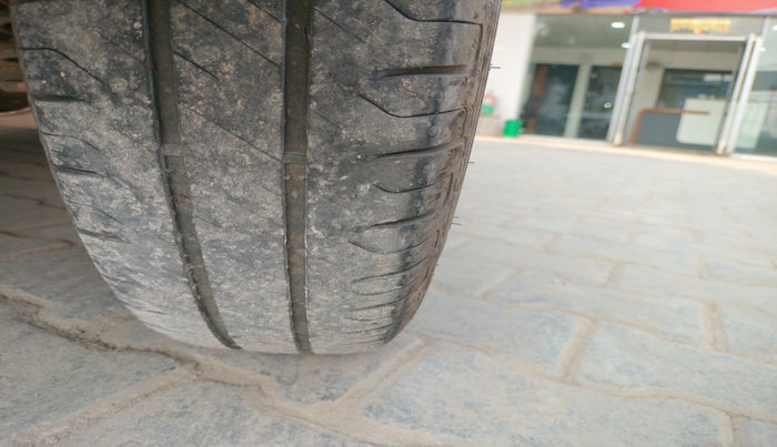 2021 Renault TRIBER RXL MT, Petrol, Manual, 38,087 km, tyre