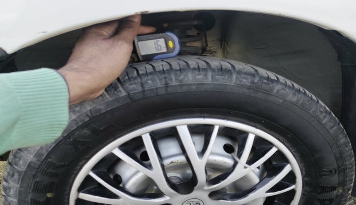 2014 Maruti Alto 800 STD, Petrol, Manual, 38,162 km, tyre