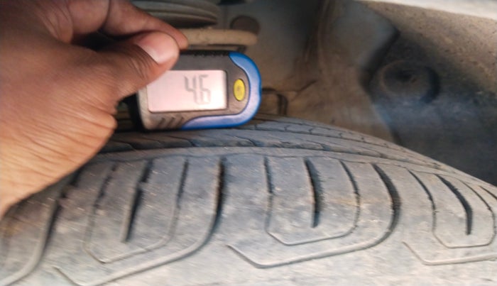 2022 MG ASTOR SUPER EX 1.5 MT, Petrol, Manual, 26,394 km, tyre