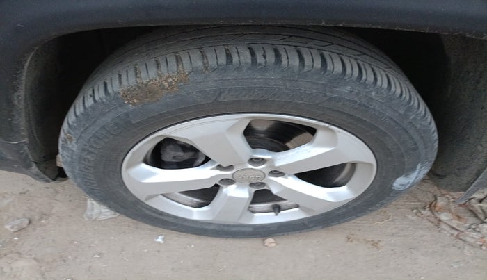 2018 Jeep Compass LONGITUDE (O) 2.0 DIESEL, Diesel, Manual, 1,91,630 km, tyre