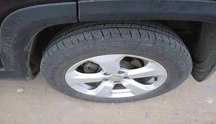 2018 Jeep Compass LONGITUDE (O) 2.0 DIESEL, Diesel, Manual, 1,91,630 km, tyre