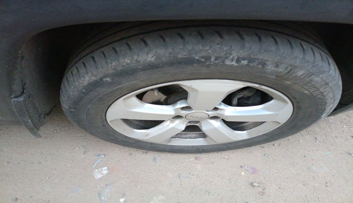 2018 Jeep Compass LONGITUDE (O) 2.0 DIESEL, Diesel, Manual, 1,91,630 km, tyre