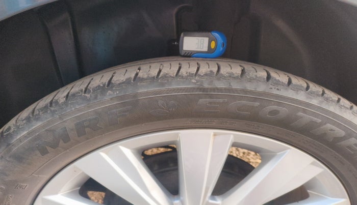 2023 Volkswagen VIRTUS HIGHLINE TSI 1.0 AT, Petrol, Automatic, 30,564 km, tyre