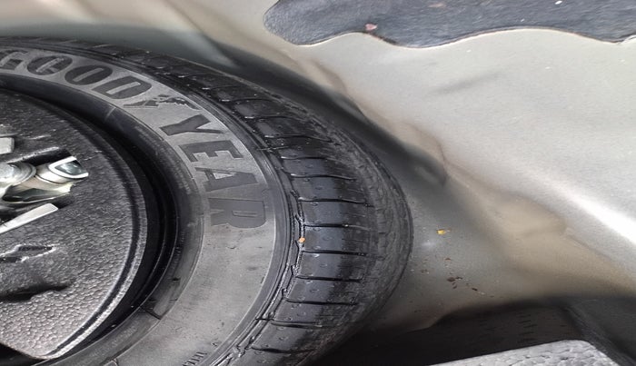 2021 Maruti Ciaz ALPHA 1.5 SHVS PETROL, Petrol, Manual, 56,219 km, tyre