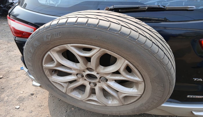 2014 Ford Ecosport TITANIUM 1.5L DIESEL, Diesel, Manual, 1,84,935 km, tyre