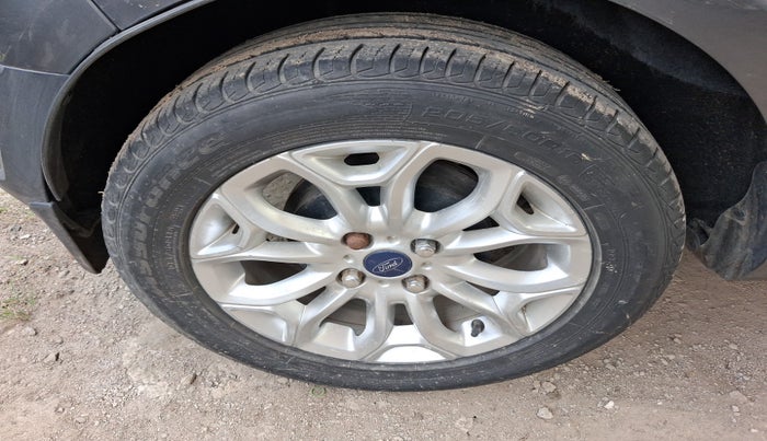 2015 Ford Ecosport TITANIUM 1.5L PETROL AT, Petrol, Automatic, 3,50,000 km, tyre