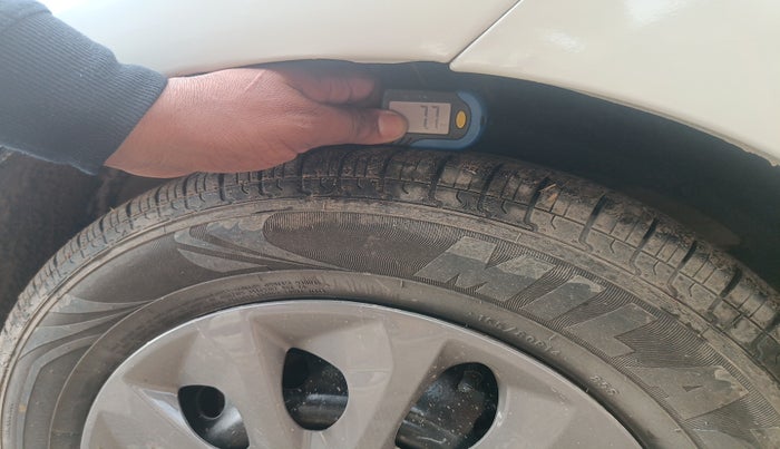 2017 Maruti Dzire LDI, Diesel, Manual, 63,091 km, tyre