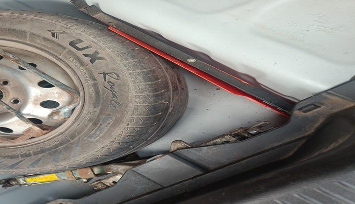 2017 Maruti Dzire LDI, Diesel, Manual, 63,091 km, tyre