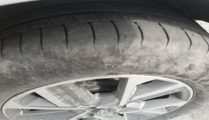 2023 Hyundai Verna SX(O) 1.5 MPI IVT , Petrol, Automatic, 36,449 km, tyre