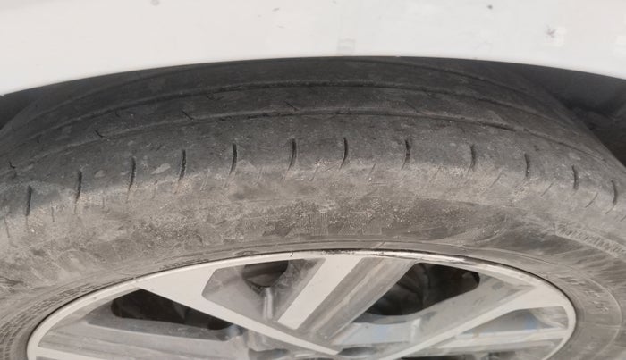 2023 Hyundai Verna SX(O) 1.5 MPI IVT , Petrol, Automatic, 36,449 km, tyre