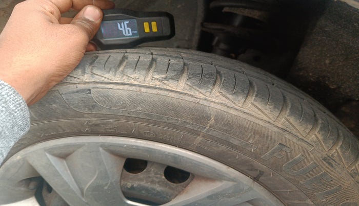 2020 Renault Kwid RXT 1.0 (O), Petrol, Manual, 11,331 km, tyre