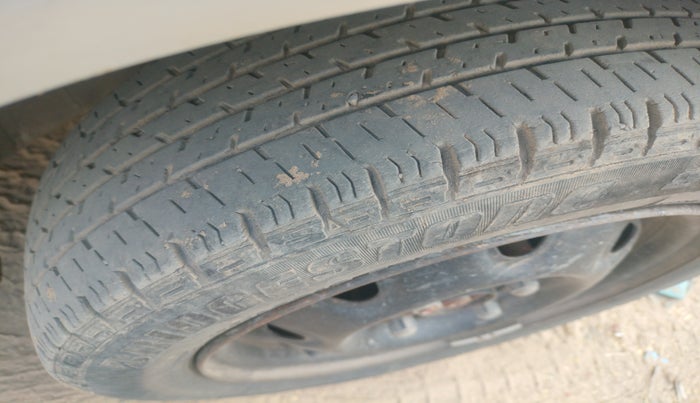 2013 Maruti Alto K10 LXI, Petrol, Manual, 71,550 km, tyre