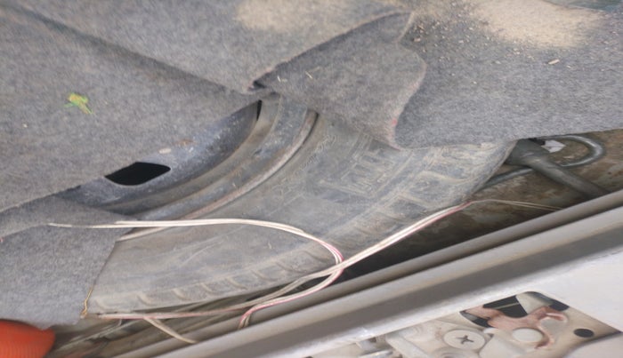 2013 Maruti Alto K10 LXI, Petrol, Manual, 71,550 km, tyre