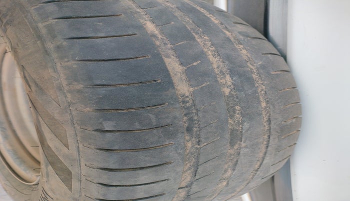 2018 Hyundai Elite i20 MAGNA EXECUTIVE 1.2, Petrol, Manual, 1,37,932 km, tyre