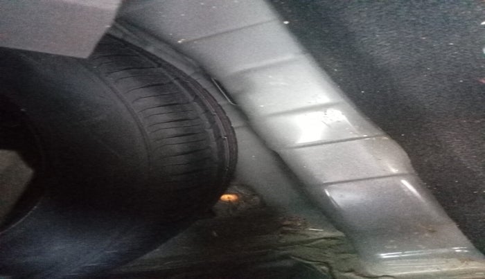 2024 Tata PUNCH PURE MT, Petrol, Manual, 10,064 km, tyre