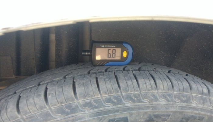 2015 Maruti Swift Dzire VDI, Diesel, Manual, 1,07,192 km, tyre