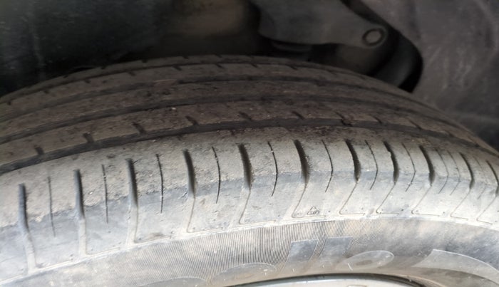 2021 Tata Harrier XM 2.0L KRYOTEC, Diesel, Manual, 74,109 km, tyre