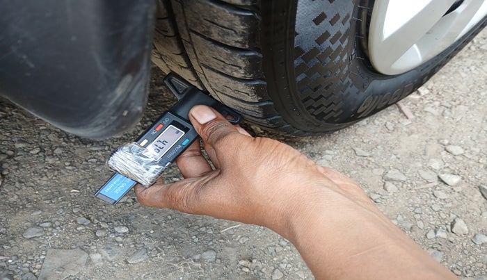 2022 Maruti Eeco 5 STR AC CNG (O), Petrol, Manual, 57,528 km, tyre