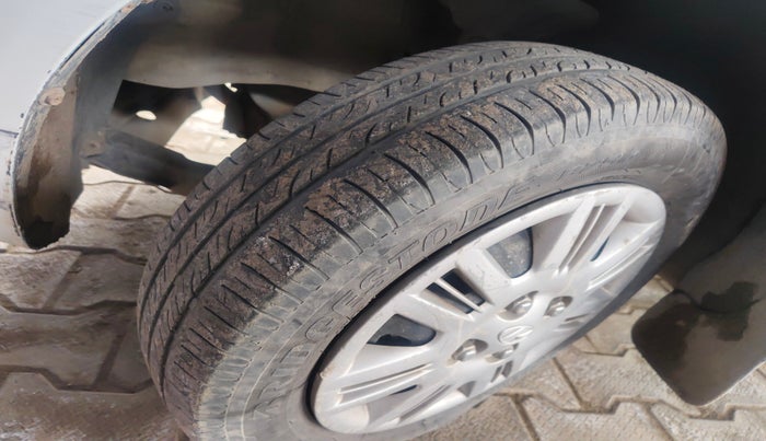 2011 Hyundai Santro Xing GLS, Petrol, Manual, 1,10,847 km, tyre