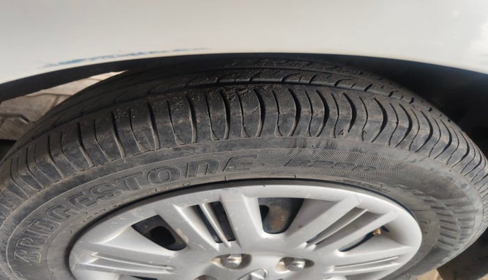 2011 Hyundai Santro Xing GLS, Petrol, Manual, 1,10,847 km, tyre