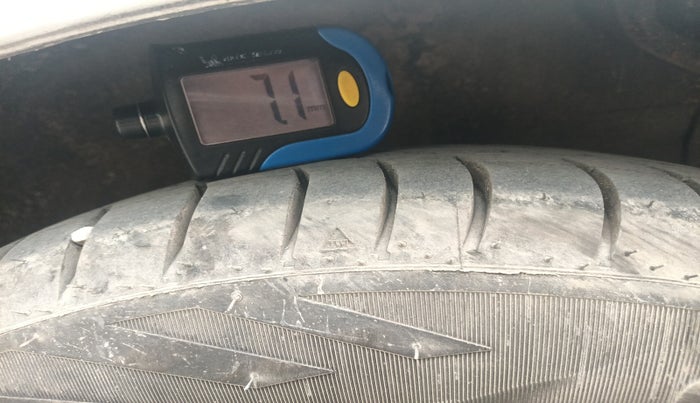 2014 Maruti Wagon R 1.0 VXI, Petrol, Manual, 1,34,232 km, tyre