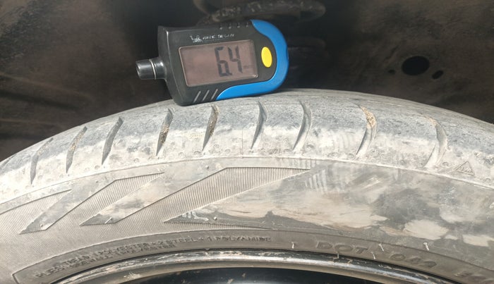 2014 Maruti Wagon R 1.0 VXI, Petrol, Manual, 1,34,232 km, tyre