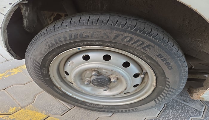 2011 Maruti Wagon R 1.0 LXI, Petrol, Manual, 1,28,649 km, tyre