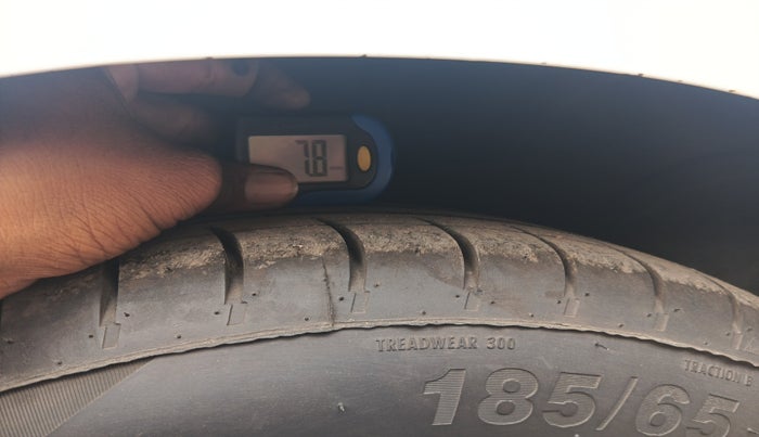 2012 Nissan Sunny XV DIESEL, Diesel, Manual, 1,30,419 km, tyre