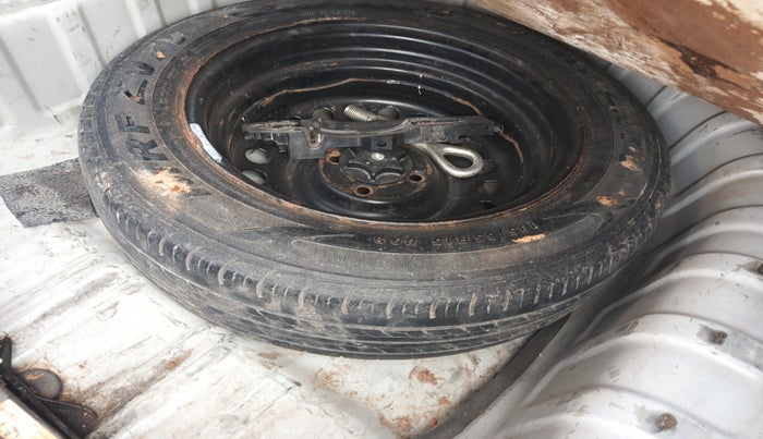 2012 Nissan Sunny XV DIESEL, Diesel, Manual, 1,30,419 km, tyre