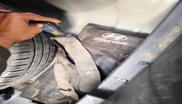 2021 Hyundai AURA S 1.2 CNG, Petrol, Manual, 74,186 km, tyre