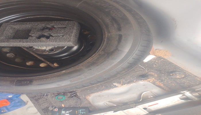 2017 Honda City 1.5L I-VTE V CVT, Petrol, Automatic, 68,475 km, tyre