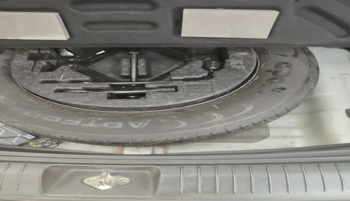 2018 Hyundai Creta E PLUS 1.4 DIESEL, Diesel, Manual, 1,22,710 km, tyre