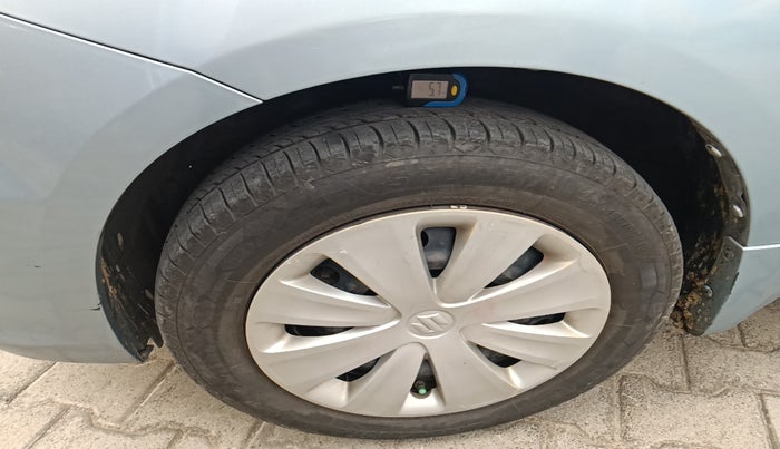 2017 Maruti Ertiga VXI AT, Petrol, Automatic, 1,43,146 km, tyre