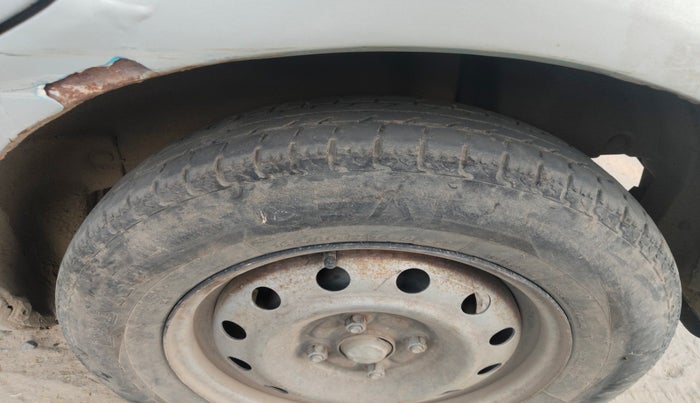 2014 Maruti Ritz VDI, Diesel, Manual, 1,18,190 km, tyre