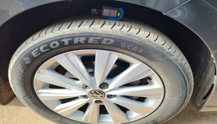 2024 Volkswagen VIRTUS HIGHLINE TSI 1.0 MT, Petrol, Manual, 11,226 km, tyre