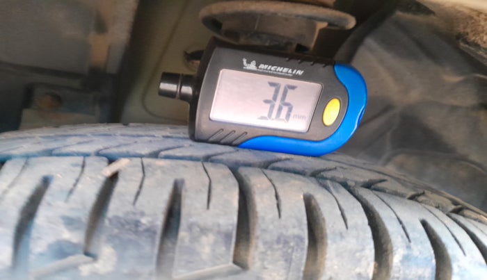 2016 Datsun Redi Go T (O), Petrol, Manual, 5,78,333 km, tyre