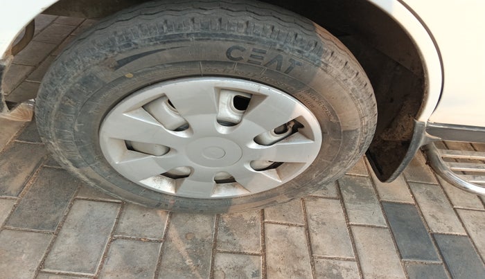 2020 Maruti Eeco 5 STR WITH A/C+HTR CNG, Petrol, Manual, 38,135 km, tyre