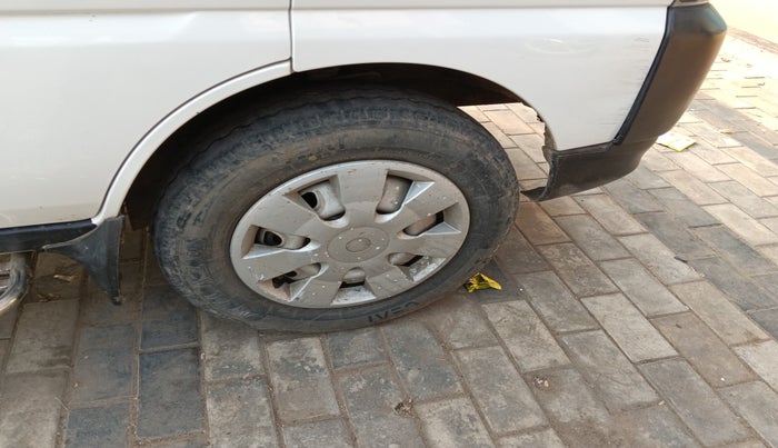 2020 Maruti Eeco 5 STR WITH A/C+HTR CNG, Petrol, Manual, 38,135 km, tyre