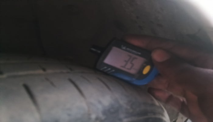 2016 Hyundai Xcent BASE 1.2, Petrol, Manual, 1,72,493 km, tyre