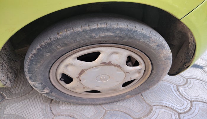 2011 Chevrolet Beat PS DIESEL, Diesel, Manual, 1,40,054 km, tyre