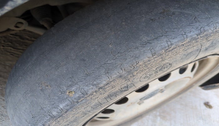 2015 Maruti Swift Dzire LDI, Diesel, Manual, 1,28,544 km, tyre