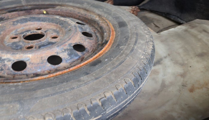 2015 Maruti Swift Dzire LDI, Diesel, Manual, 1,28,544 km, tyre