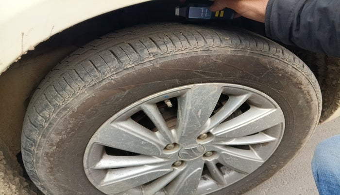 2016 Maruti Swift ZDI, Diesel, Manual, 1,18,382 km, tyre