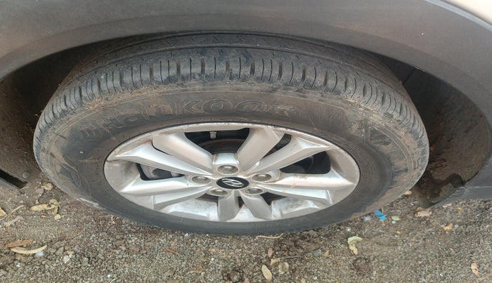 2015 Hyundai Creta SX PLUS 1.6 PETROL, Petrol, Manual, 92,919 km, tyre