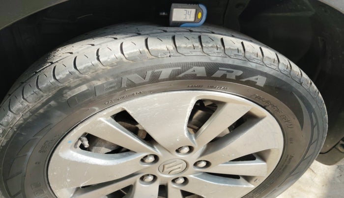 2016 Maruti S Cross ZETA 1.3, Diesel, Manual, 1,43,470 km, tyre