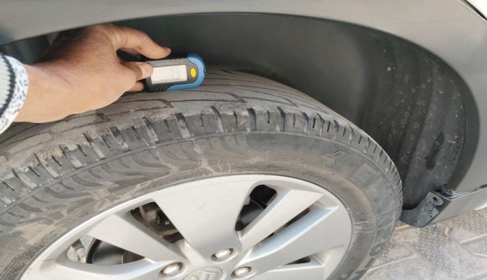 2016 Maruti S Cross ZETA 1.3, Diesel, Manual, 1,43,470 km, tyre