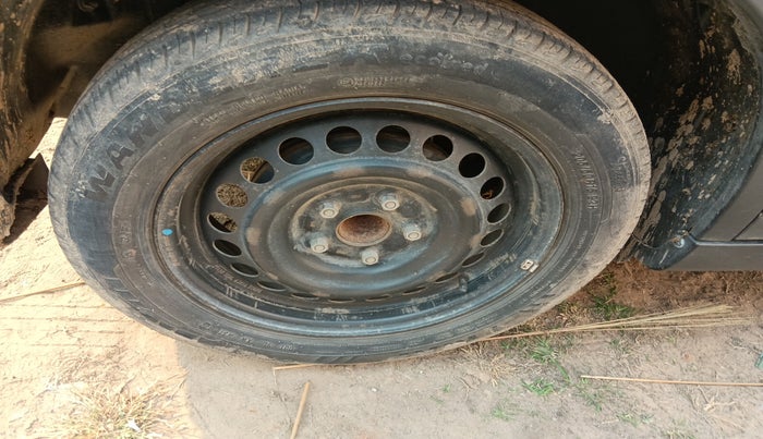 2021 Maruti Vitara Brezza VXI, Petrol, Manual, 94,401 km, tyre